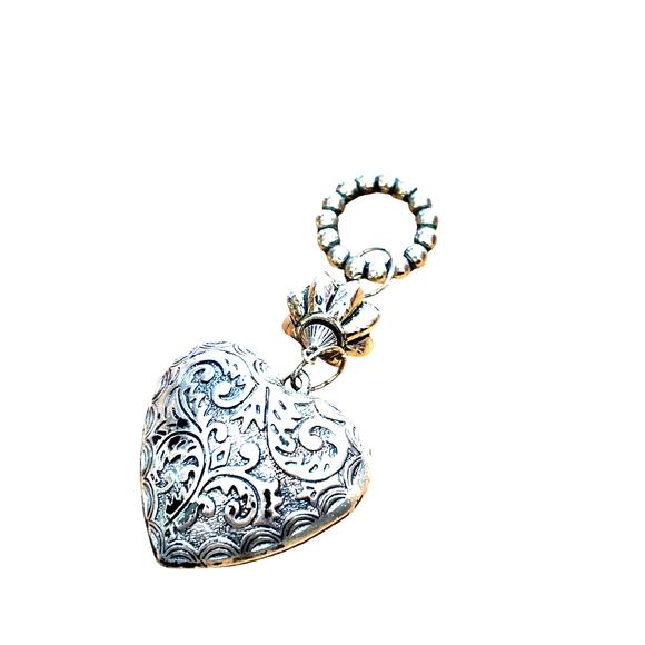 Puffy silver dangling textured heart pendant on silver ring vintage inspired - Picture 3 of 5
